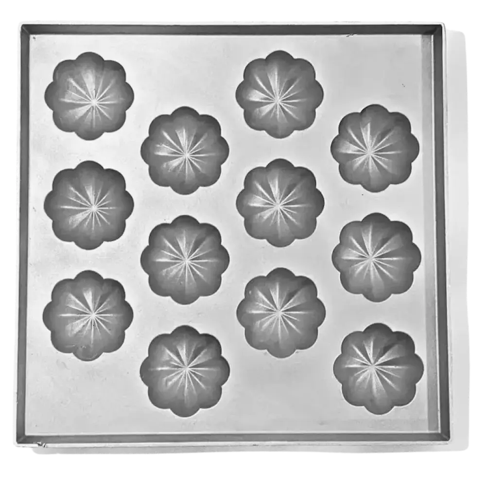 FJ 983A - 12 MANGIS, 10-Inch Square Aluminium Acuan Kuih Bahulu